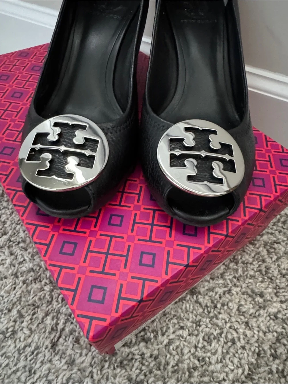 Tory Burch Black sally Peep-Toe Wedges with Silver Logo tumbled leather 9
